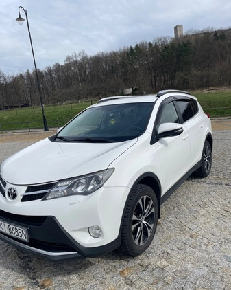 Toyota RAV4 cena 57900 przebieg: 216000, rok produkcji 2015 z Chęciny małe 121